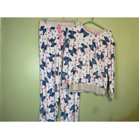 Disney Other - Disney stitch Womens pajama set small
